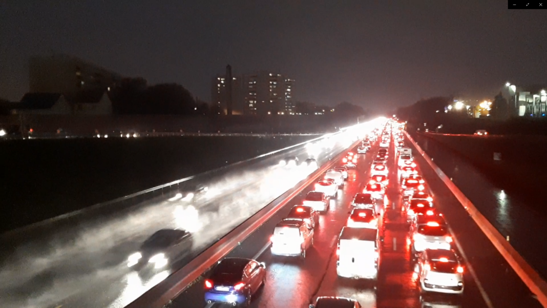 Bouchons Autoroute A6 soir- Ville de Fleury Mérogis - N360TV